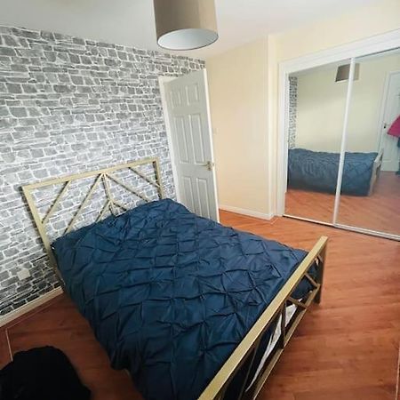 Lovely Entire 2 Bedroom Apartment Monifieth Exteriör bild